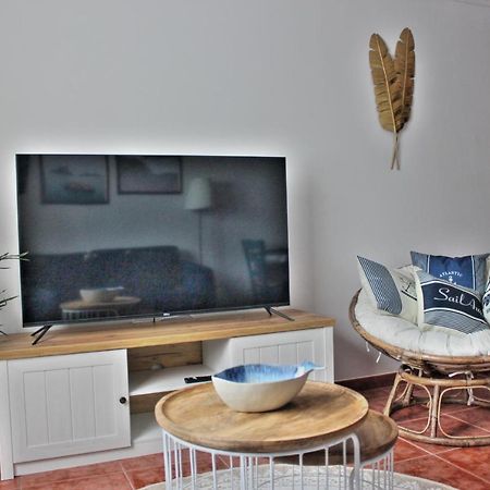 Malpica Greek Home Luaran gambar