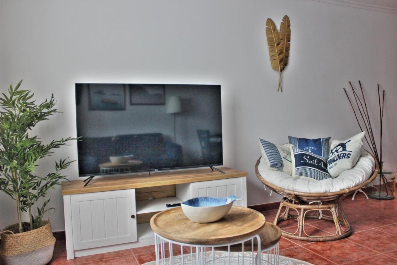 Malpica Greek Home Luaran gambar