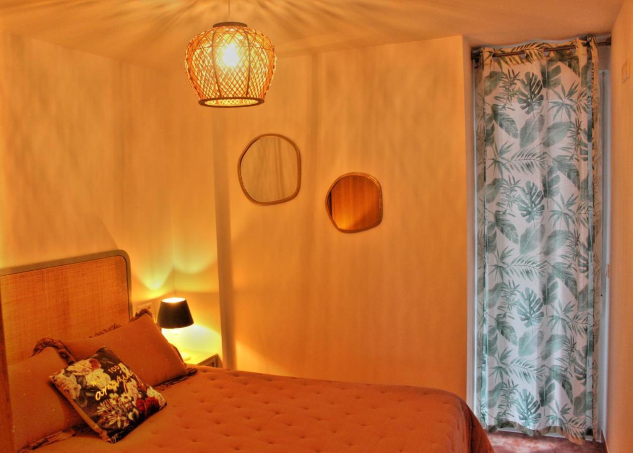 Malpica Greek Home Luaran gambar